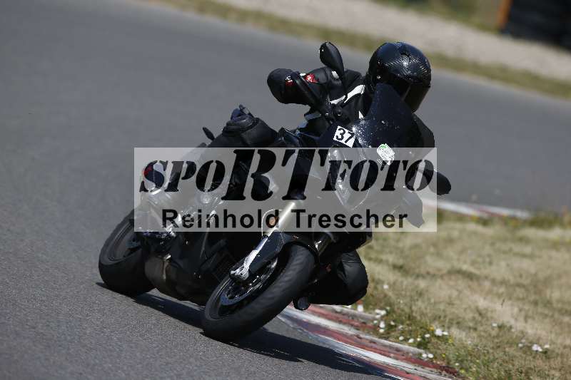 Archiv-2023/28 05.06.2023 Moto Club Anneau du Rhin/blanc-novice/37